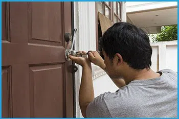 Lock Locksmith Services Burtonsville, MD 301-944-6624 - 16-emergency-locksmith-opening