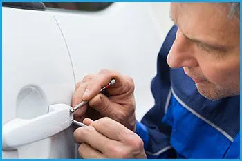 Lock Locksmith Services Burtonsville, MD 301-944-6624 - 20-car-locksmith
